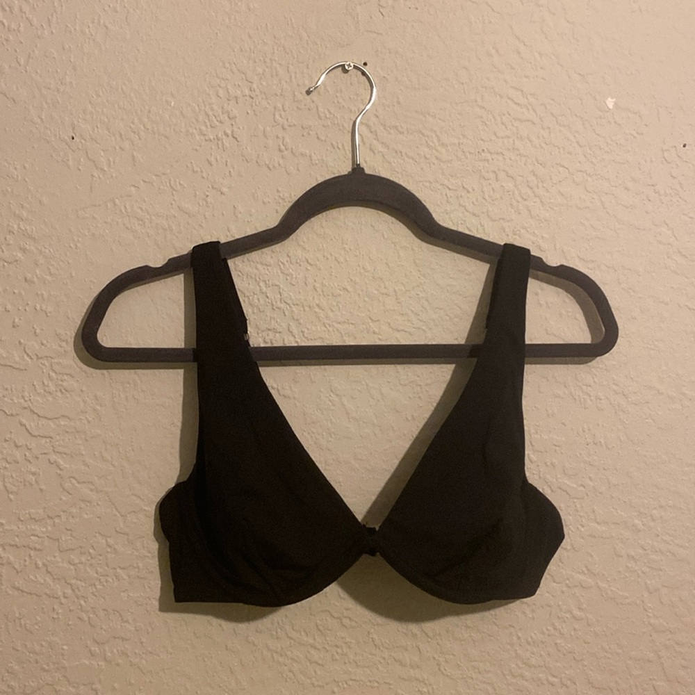 Athleta Black Bikini Swim Top Size 36B/C Never Worn